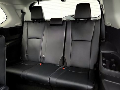 Certified 2025 Toyota Grand Highlander AWD image 22