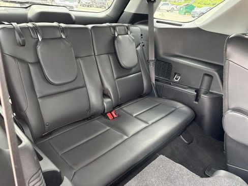 Used 2023 Ford Explorer XLT w/ Equipment Group 202A AWD/4WD image 13
