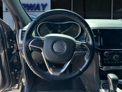 Used 2021 Jeep Grand Cherokee Laredo X RWD image 13