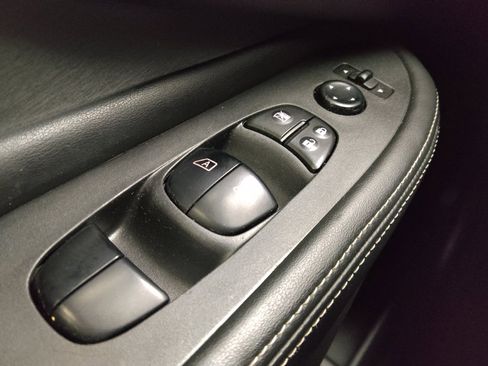 Used 2019 Nissan Murano SV w/ Cargo Package image 27