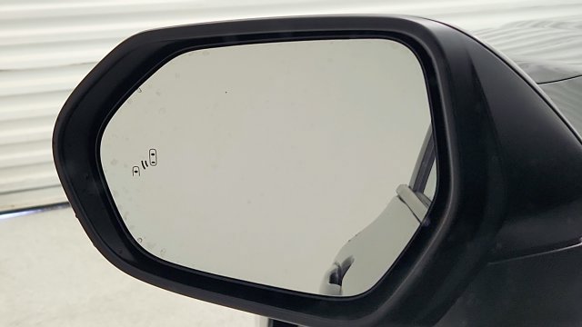 Used 2025 Toyota Camry SE FWD image 11