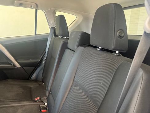 Used 2017 Toyota RAV4 LE FWD image 13