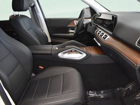 Used 2025 Mercedes-Benz GLE 350 4MATIC image 19