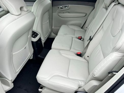 New 2026 Volvo XC90 T8 Ultra w/ Protection Package Premier AWD/4WD image 7