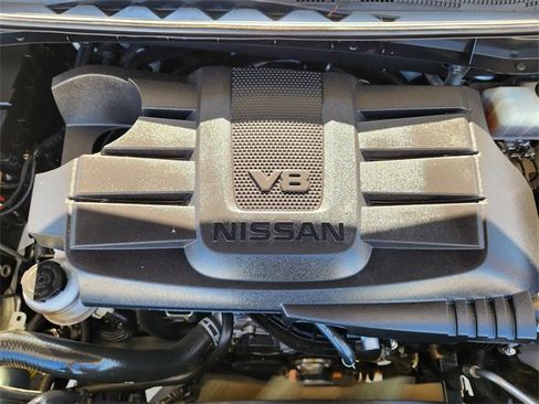 Used 2024 Nissan Titan PRO-4X w/ Pro-4x Convenience Package image 36