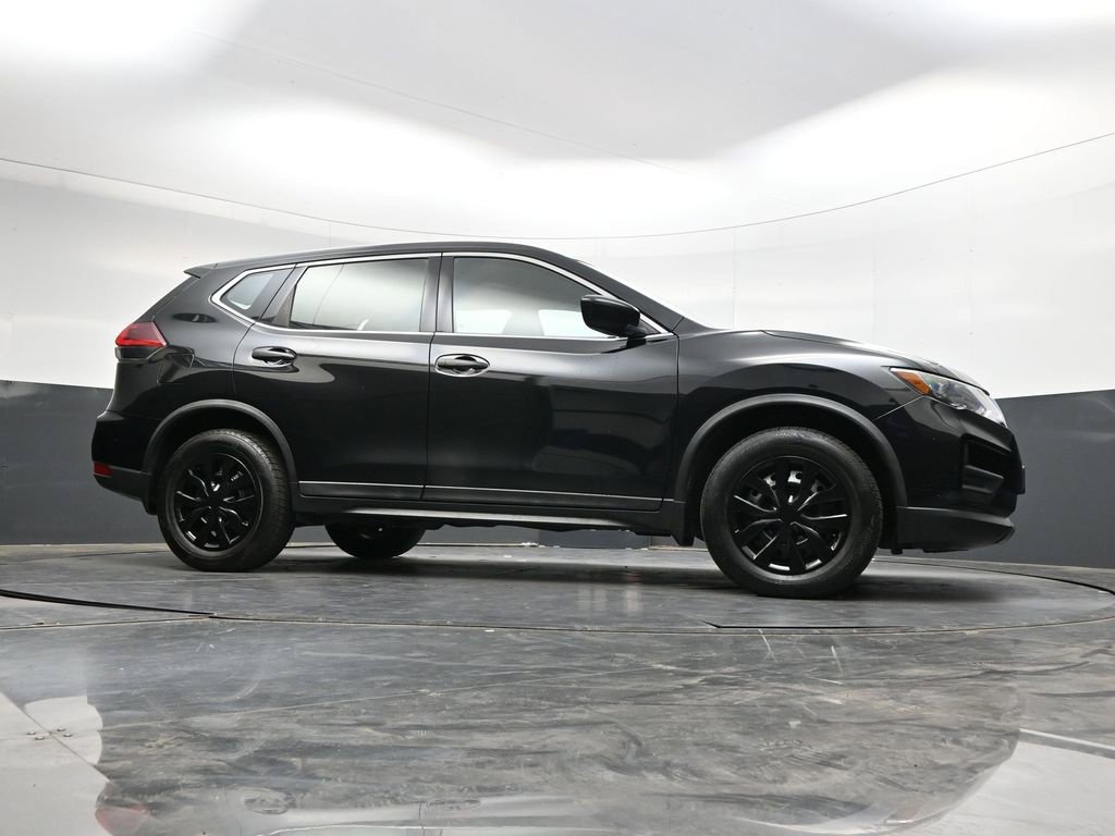 Used 2018 Nissan Rogue S AWD/4WD image 32