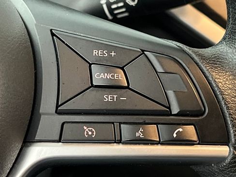 Used 2024 Nissan Altima 2.5 SV AWD/4WD image 35