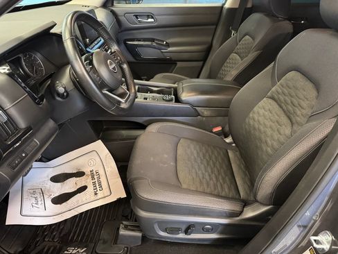Used 2022 Nissan Pathfinder SV AWD/4WD image 20