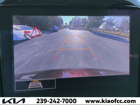 Used 2021 Chevrolet Traverse LT image 21