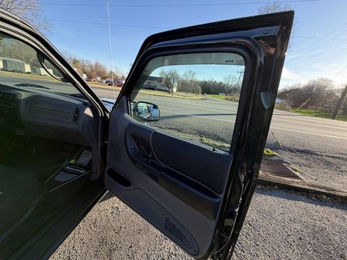 Used 2004 Ford Ranger Edge image 9