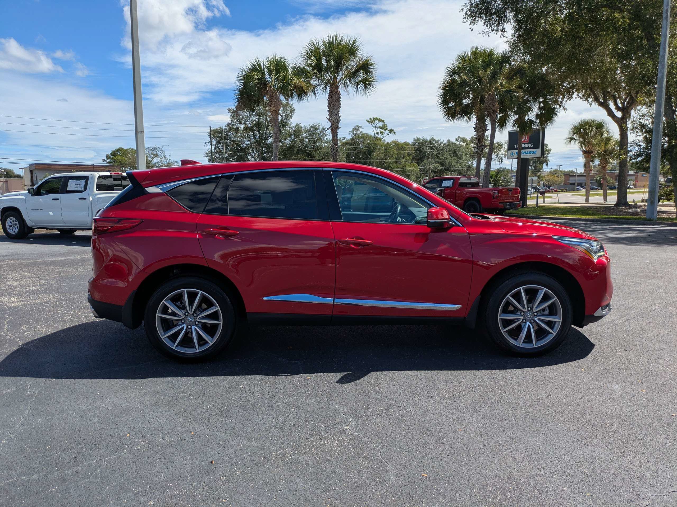 Used 2023 Acura RDX w/ Technology Package FWD image 3