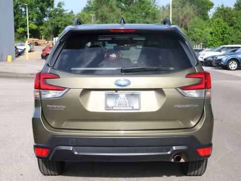 Used 2024 Subaru Forester Premium AWD/4WD image 5