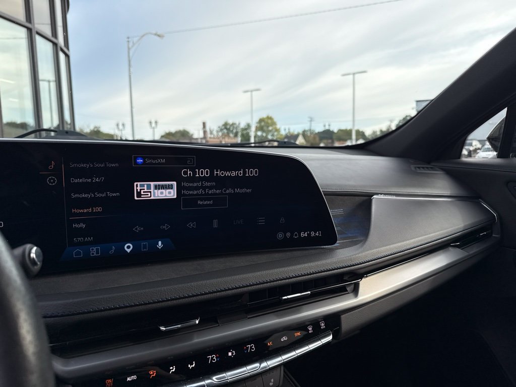 Used 2024 Cadillac XT4 Sport w/ Cold Weather Package AWD/4WD image 8
