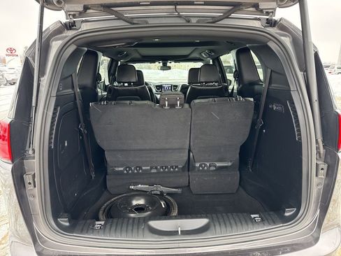 Used 2020 Chrysler Pacifica Limited image 18