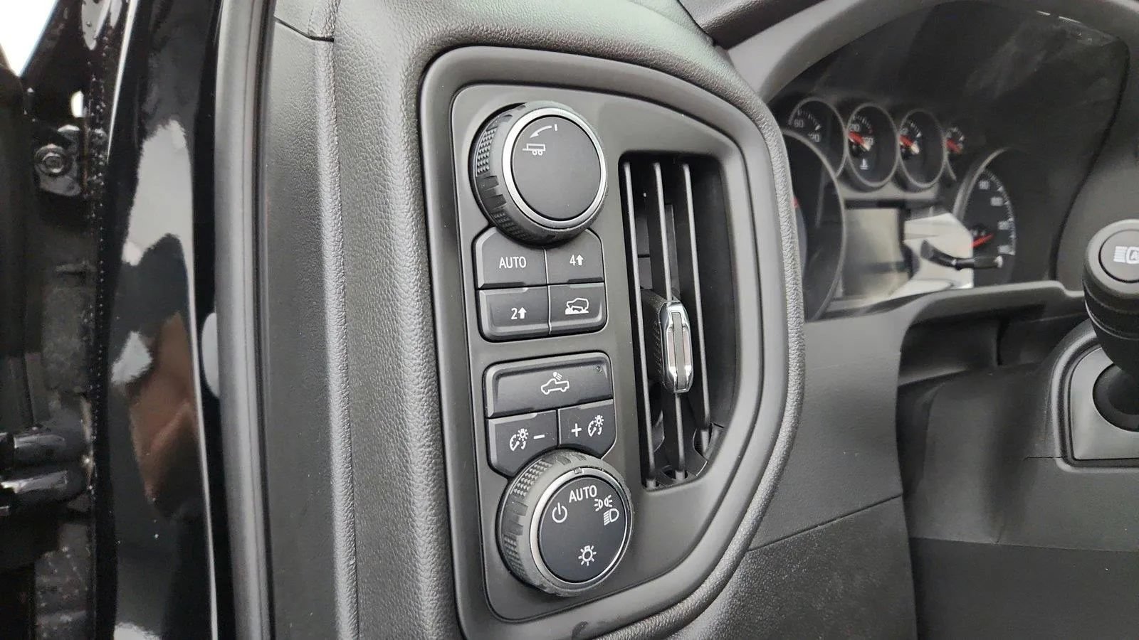 Used 2023 Chevrolet Silverado 1500 Custom w/ LPO, Dark Essentials Package AWD/4WD image 30