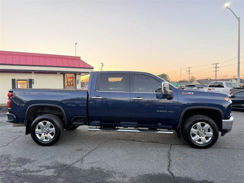 Used 2021 Chevrolet Silverado 2500 LTZ w/ LTZ Plus Package image 4