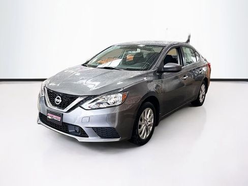 Used 2018 Nissan Sentra SV image 1