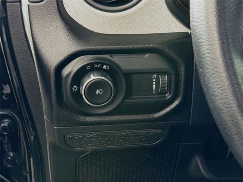 Used 2024 Jeep Wrangler Unlimited Sport AWD/4WD image 10