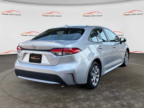 Used 2020 Toyota Corolla LE FWD image 10