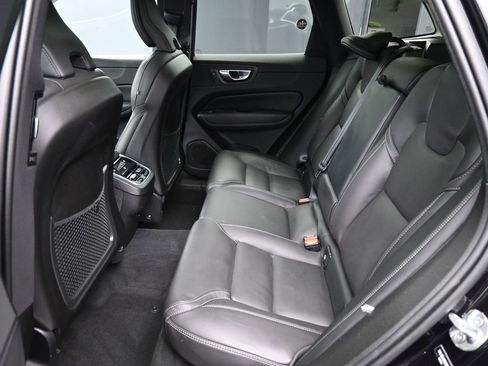 Used 2022 Volvo XC60 B5 Inscription w/ Advanced Package image 23