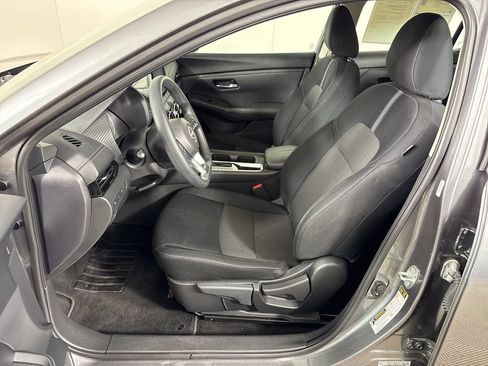 Used 2024 Nissan Sentra SV FWD image 27