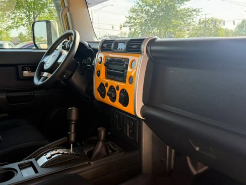 Used 2007 Toyota FJ Cruiser 4WD image 14