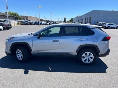 Used 2025 Toyota RAV4 LE AWD/4WD image 8