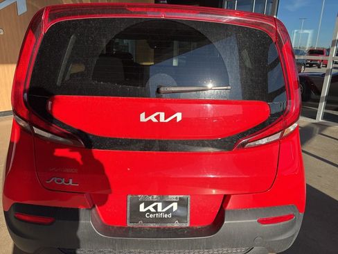 Certified 2022 Kia Soul LX w/ Technology Package image 12