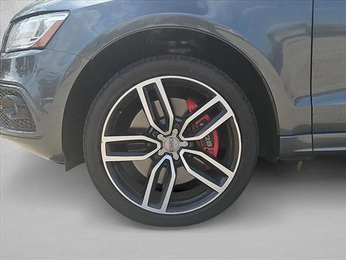 Used 2017 Audi SQ5 Premium Plus image 21