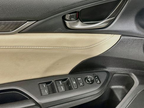 Used 2018 Honda Civic Sport Touring image 15
