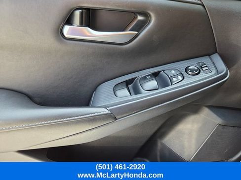 Used 2024 Nissan Sentra SV FWD image 30