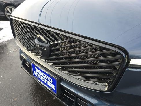 New 2026 Volvo XC60 B5 Ultra w/ Climate Package AWD/4WD image 11
