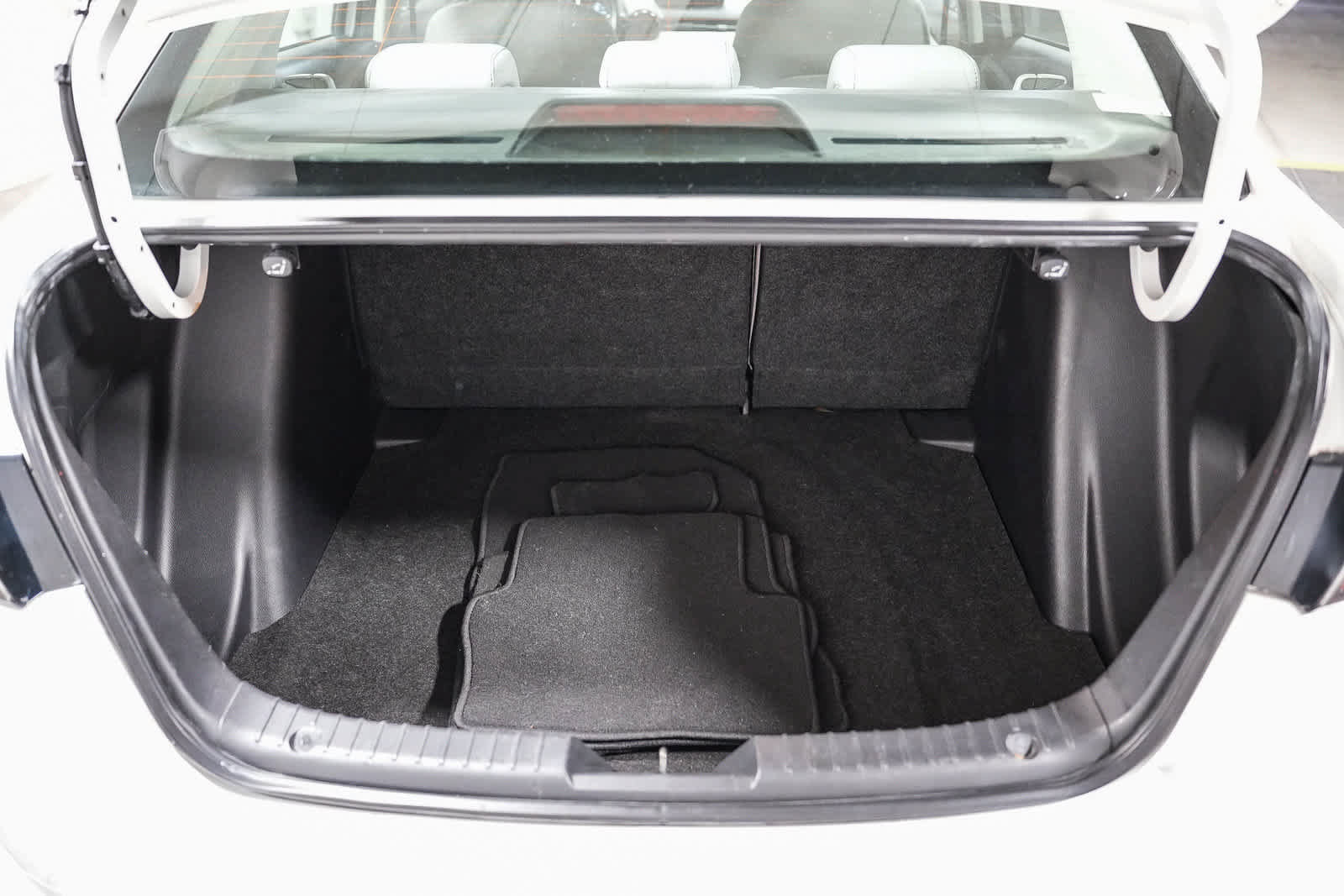 Certified 2019 Toyota Yaris L FWD image 26