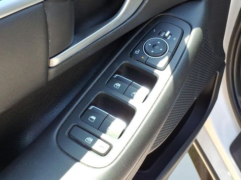 Used 2024 Hyundai Sonata SEL FWD image 12