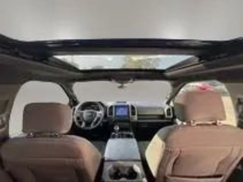 Used 2019 Ford F150 XLT w/ Equipment Group 302A Luxury AWD/4WD image 5