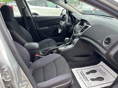Used 2014 Chevrolet Cruze LT FWD image 7