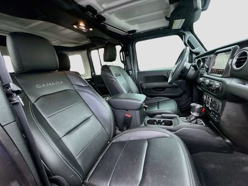 Used 2023 Jeep Wrangler Unlimited Sahara AWD/4WD image 33