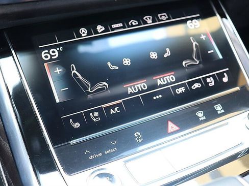 Used 2022 Audi Q7 3.0T Prestige w/ Prestige Package AWD/4WD image 20