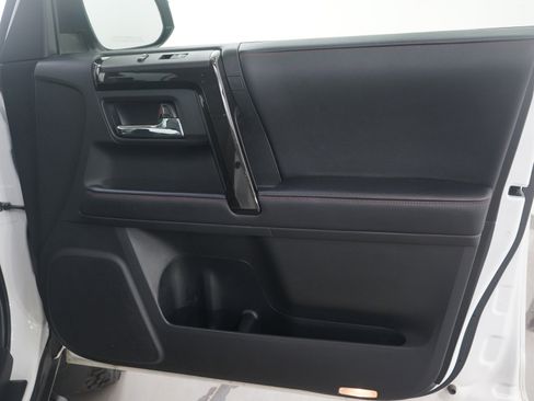 Used 2020 Toyota 4Runner Venture w/ Moonroof Package image 11