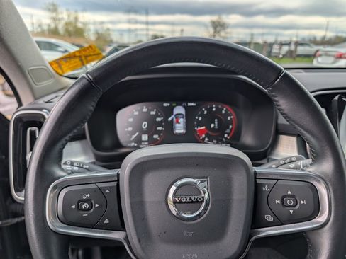 Used 2019 Volvo XC40 T5 Momentum AWD/4WD image 15