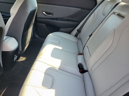 Used 2025 Hyundai Elantra Limited FWD image 29