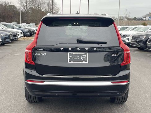 Used 2024 Volvo XC90 B6 Plus image 6