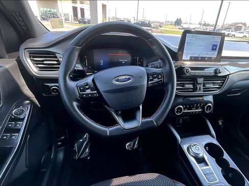 Used 2025 Ford Escape ST-Line Select AWD/4WD image 5