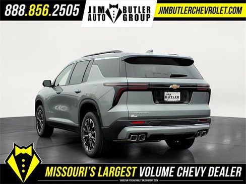 New 2026 Chevrolet Traverse LT w/ Sun and Wheel Package image 2