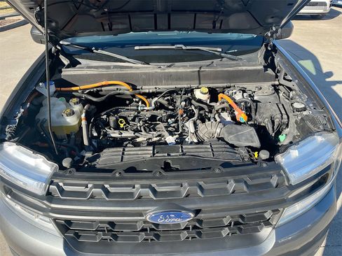 Used 2023 Ford Maverick XLT image 28