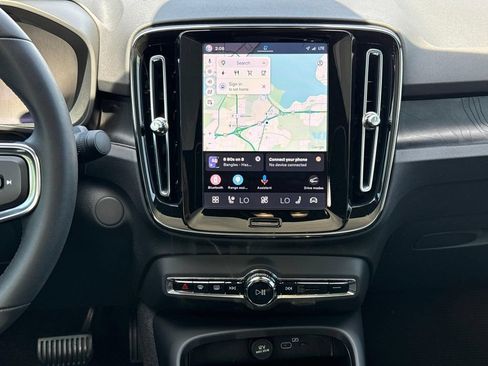 Certified 2023 Volvo C40 P8 Recharge Ultimate AWD/4WD image 12