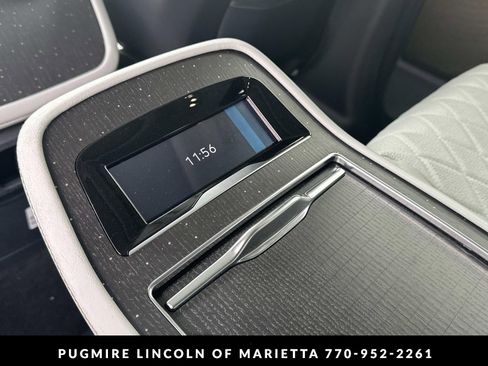 New 2026 Lincoln Navigator L Black Label AWD/4WD image 13