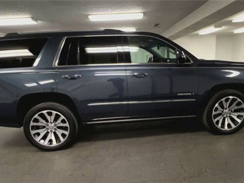 Certified 2019 GMC Yukon Denali w/ Denali Ultimate Package image 9