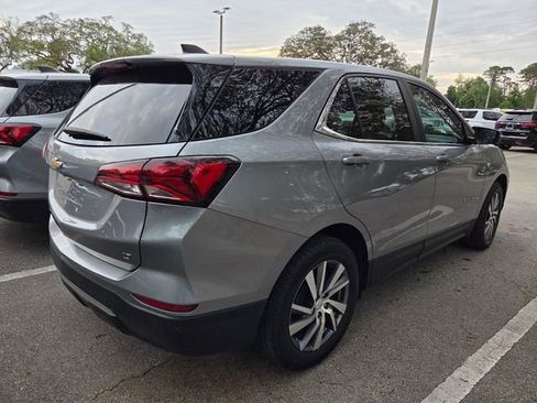 Used 2024 Chevrolet Equinox LT FWD image 3