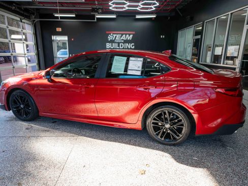 Used 2025 Toyota Camry SE image 2